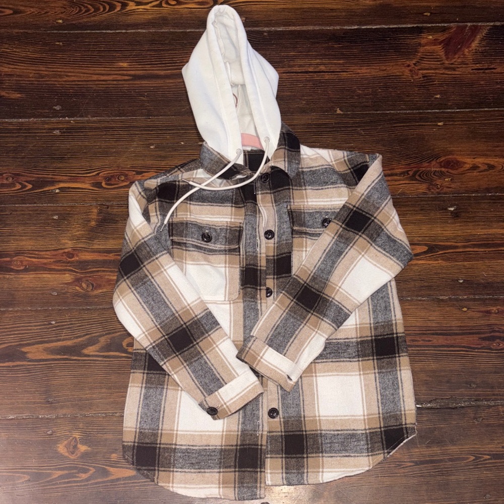 No Boundaries Kids Plaid Button Down Shirt with Hood - Beige and Black